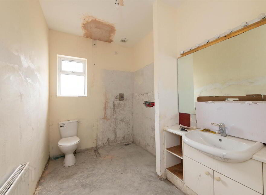 76 Magheraknock Road, Ballynahinch, BT24 8TJ