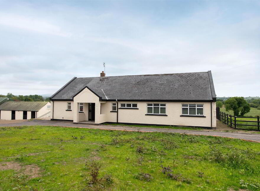 76 Magheraknock Road, Ballynahinch, BT24 8TJ