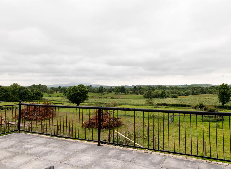 76 Magheraknock Road, Ballynahinch, BT24 8TJ