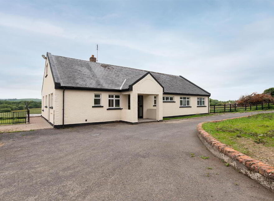 76 Magheraknock Road, Ballynahinch, BT24 8TJ