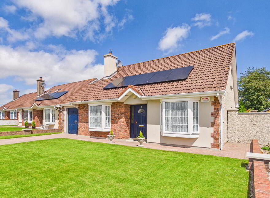 3 Sli Na Siuire, Mitchel Street, Thurles, E41D436