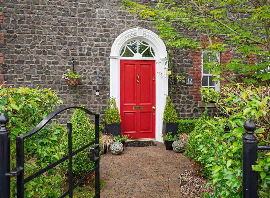 12 Breton Gardens, Lisburn, BT28 3YZ