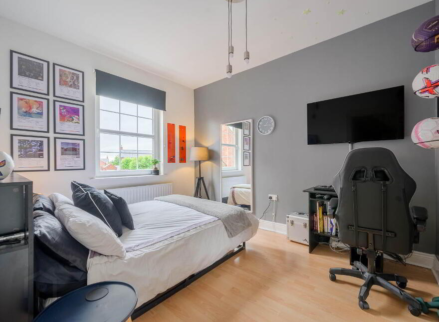12 Breton Gardens, Lisburn, BT28 3YZ