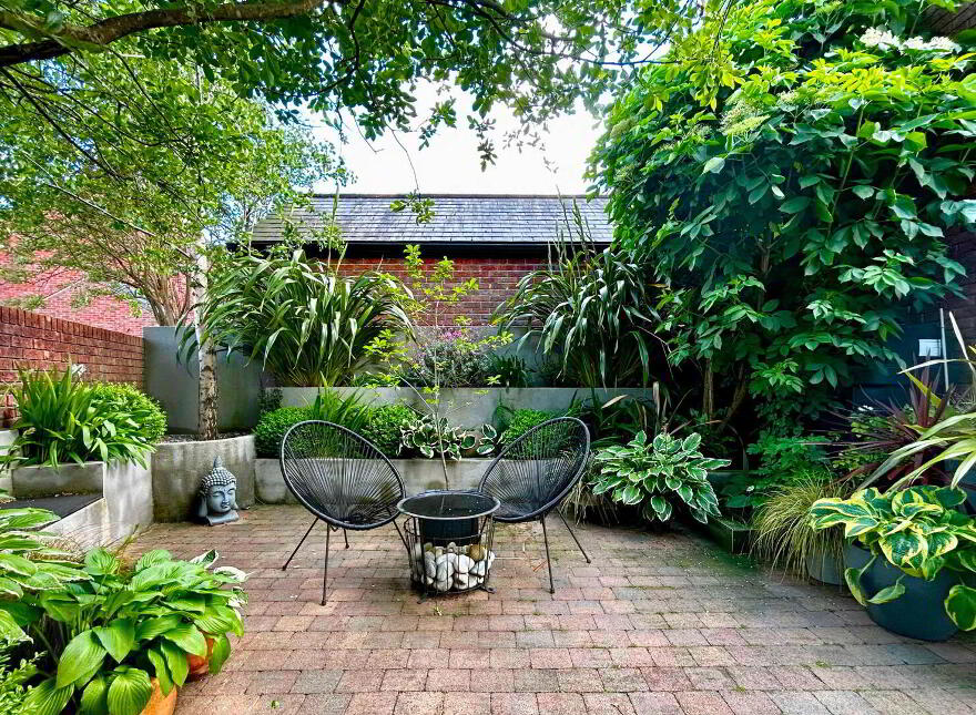 12 Breton Gardens, Lisburn, BT28 3YZ