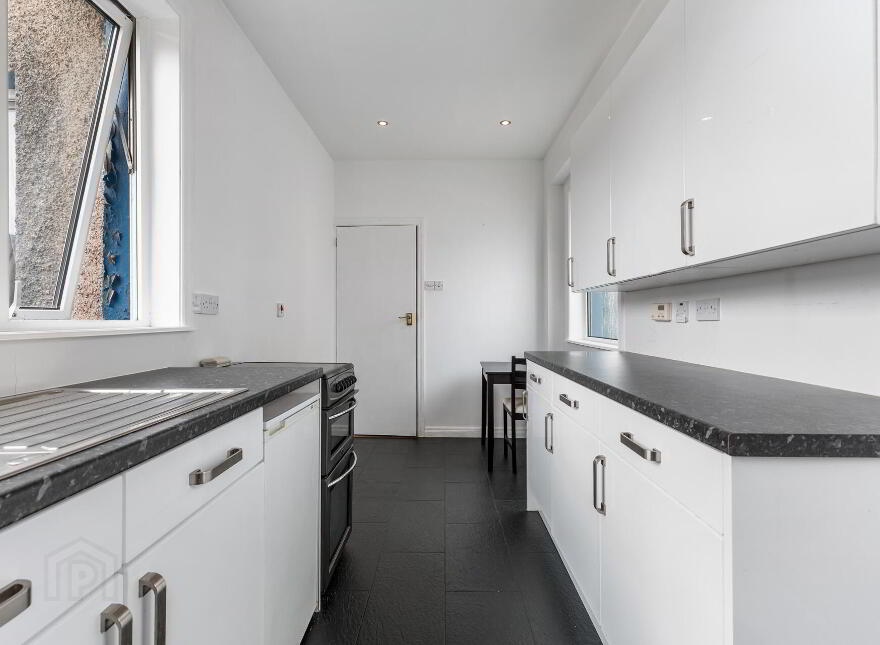 11 Stirling Road, Belfast, BT6 9LX