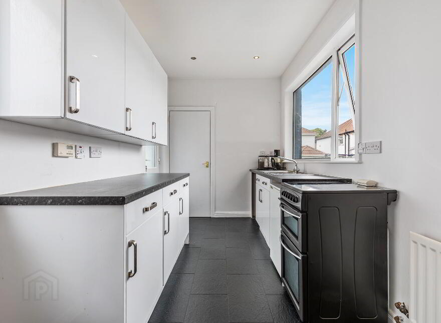 11 Stirling Road, Belfast, BT6 9LX