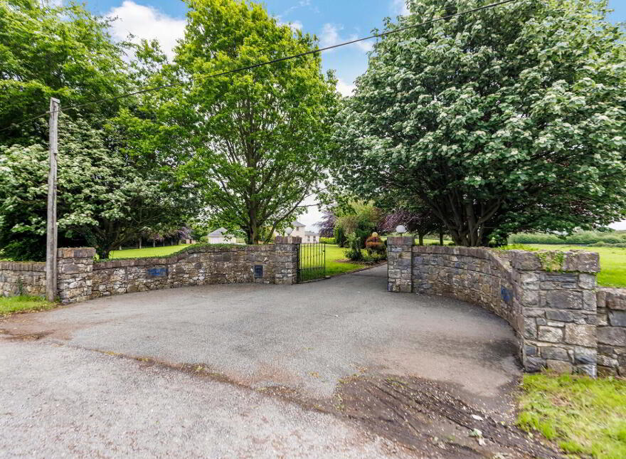 Royal Oak House, Broadford, W91PV20