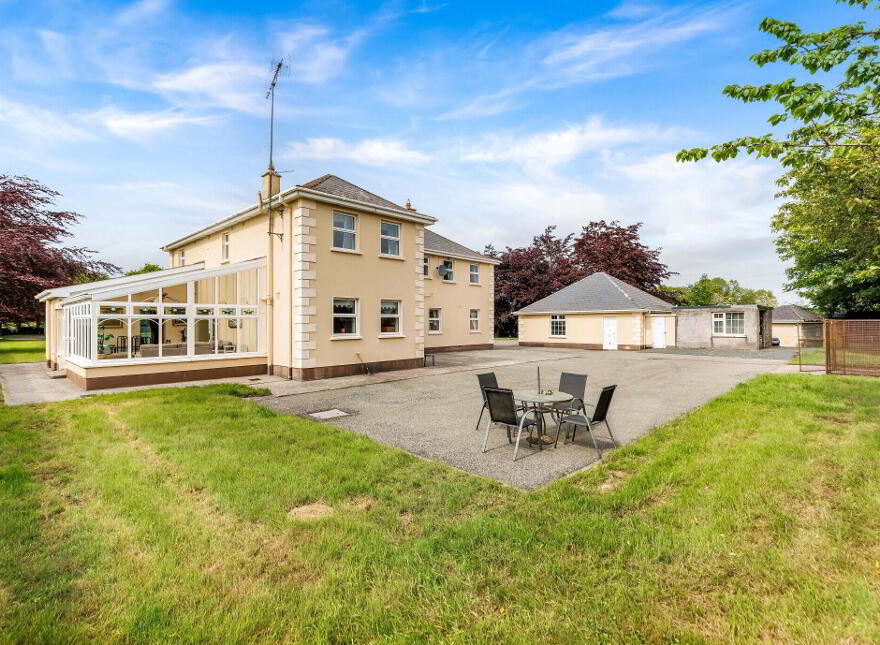 Royal Oak House, Broadford, W91PV20