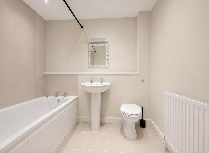 414 College Court Central, Belfast, BT1 6BZ