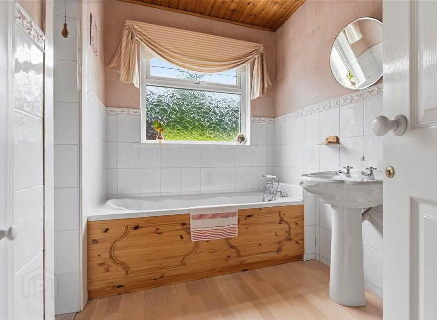 4 Thorndene, Broughshane, BT42 4JN