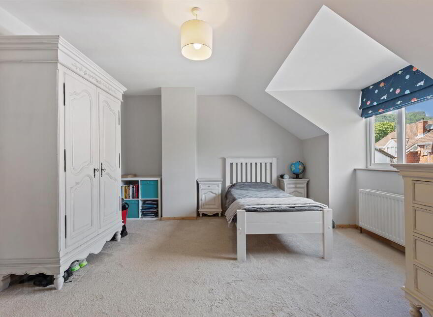 5 Gardenmore, Belfast, BT15 5ET