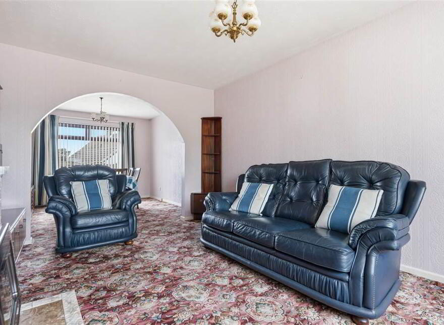 76 Meadowvale, Ballymena, BT42 4EY