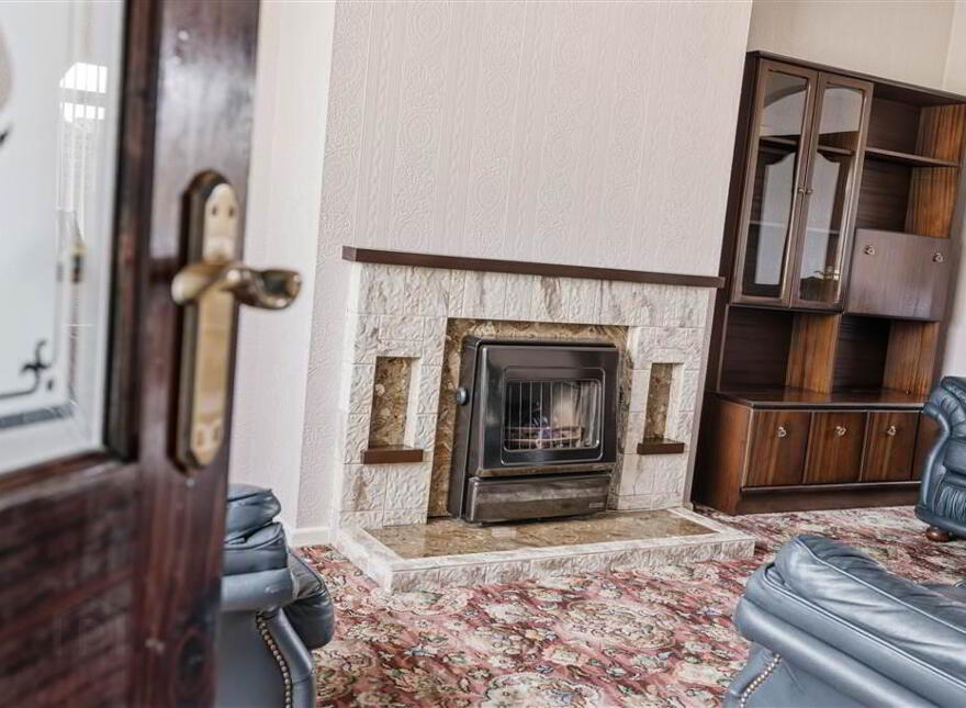 76 Meadowvale, Ballymena, BT42 4EY