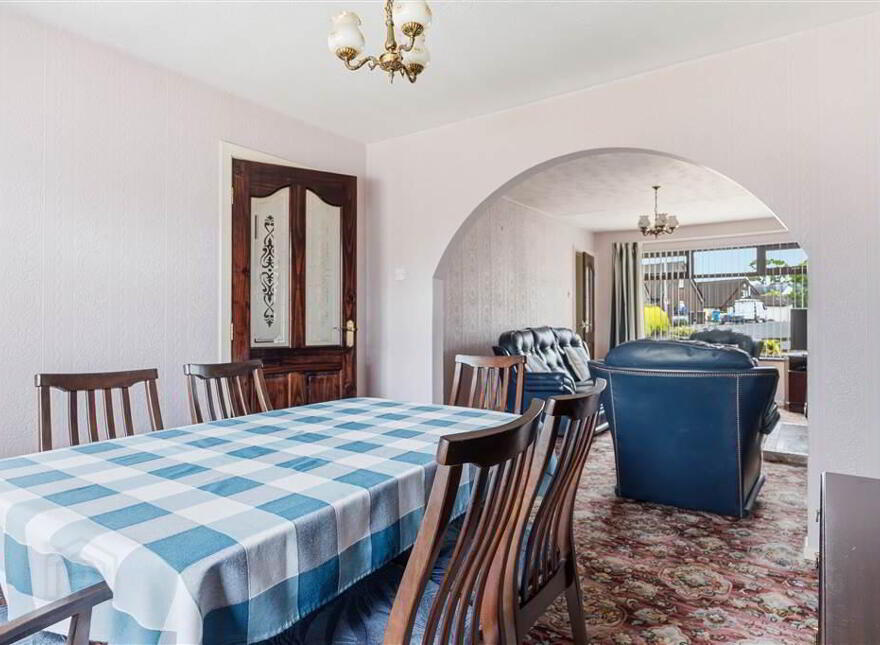 76 Meadowvale, Ballymena, BT42 4EY