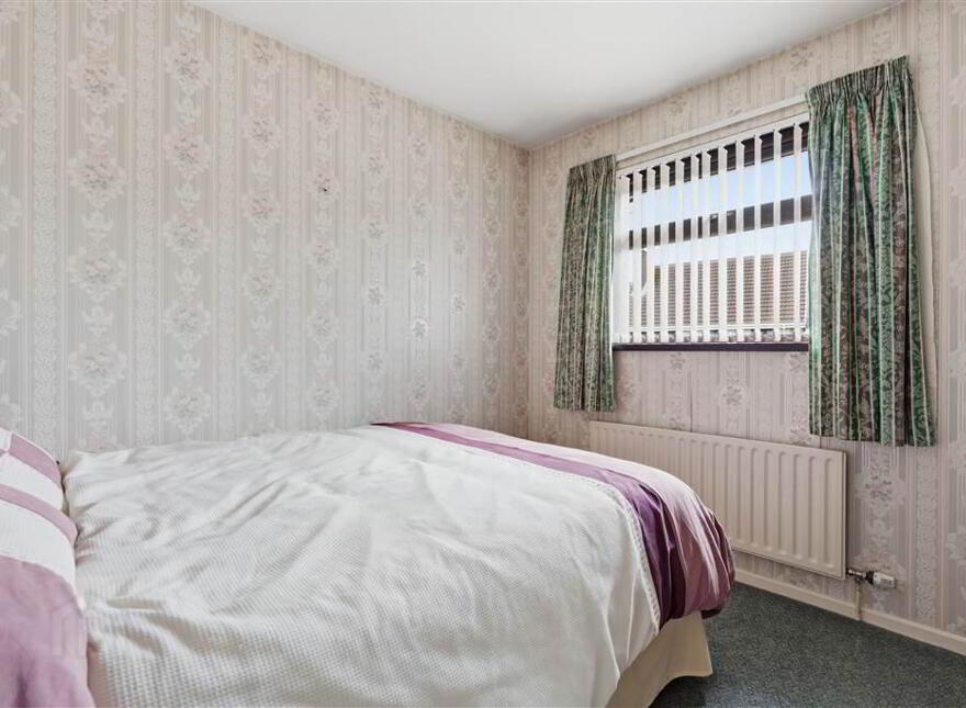 76 Meadowvale, Ballymena, BT42 4EY