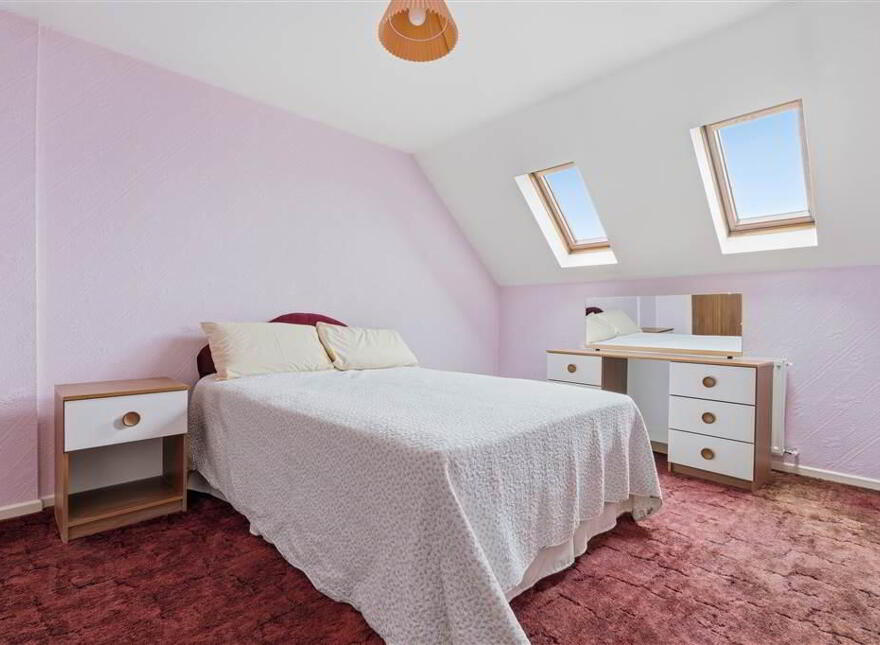 76 Meadowvale, Ballymena, BT42 4EY
