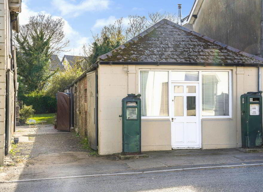 Main Street, County, Newcastle, A63TN88