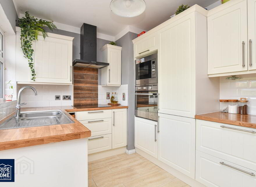 4 Archvale Gardens, Glengormley, Newtownabbey, BT36 6LN