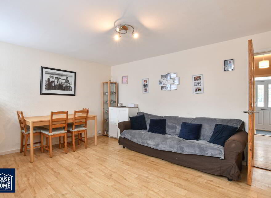 28 Duncairn Parade, Belfast, BT15 2ET