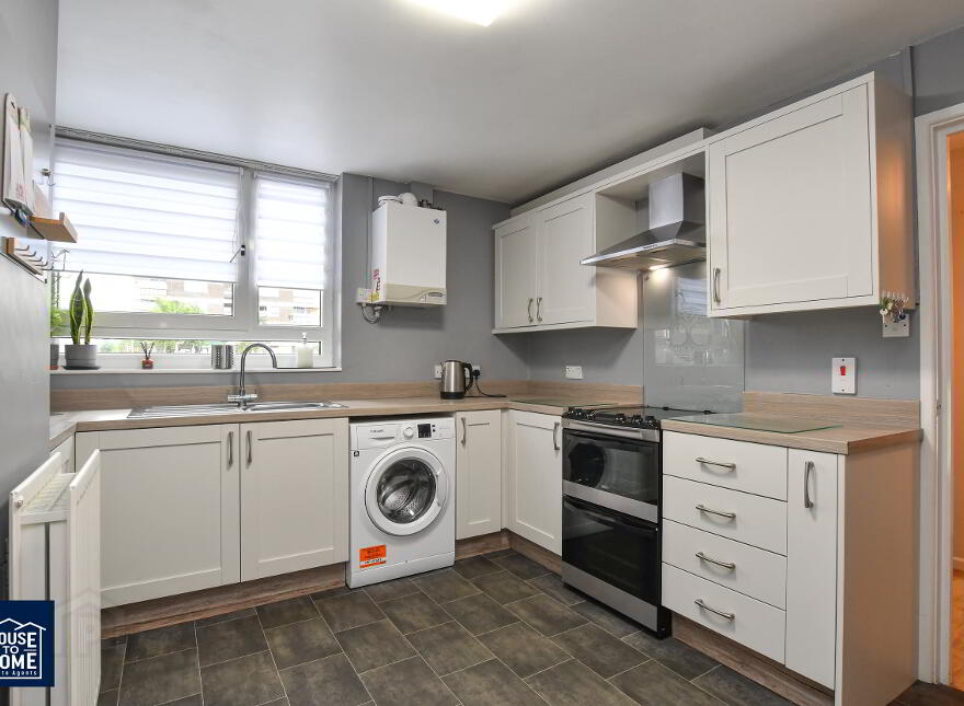 28 Duncairn Parade, Belfast, BT15 2ET