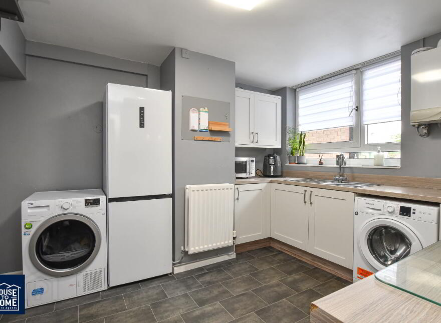 28 Duncairn Parade, Belfast, BT15 2ET