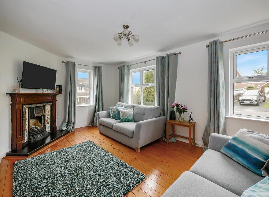 11 Briar Hill, Off Cairnshill Road, Belfast, BT8 6XW