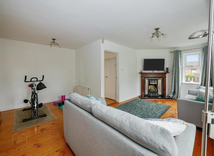 11 Briar Hill, Off Cairnshill Road, Belfast, BT8 6XW