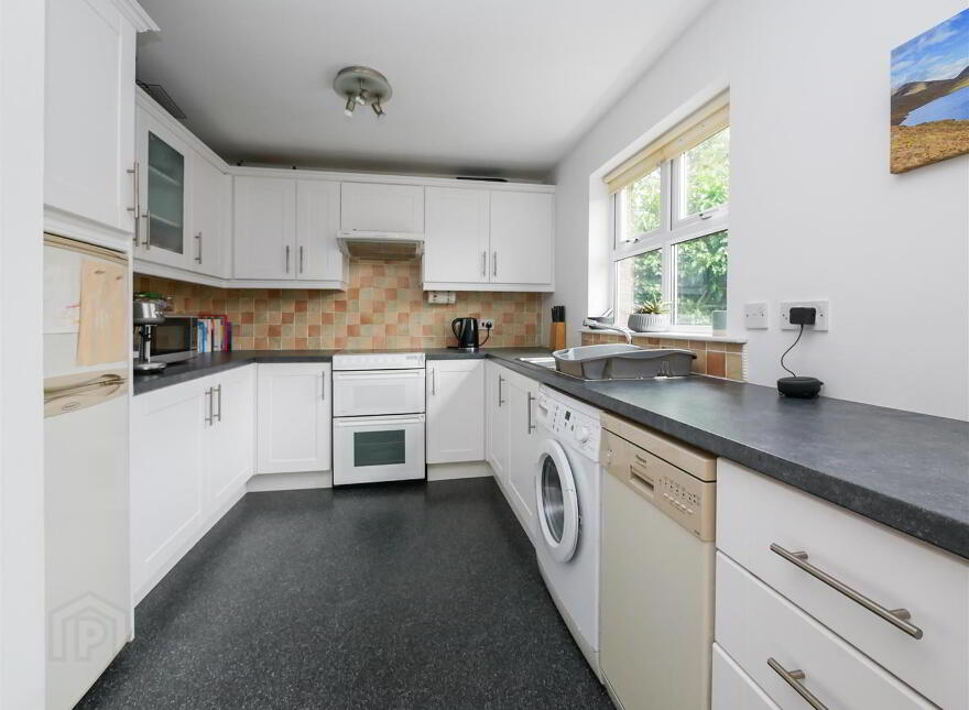 11 Briar Hill, Off Cairnshill Road, Belfast, BT8 6XW