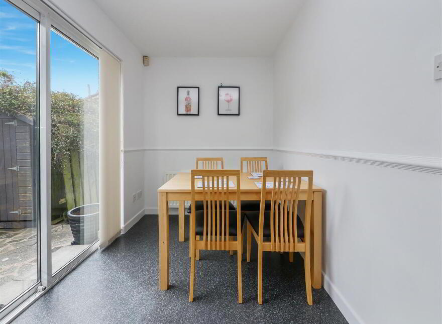 11 Briar Hill, Off Cairnshill Road, Belfast, BT8 6XW