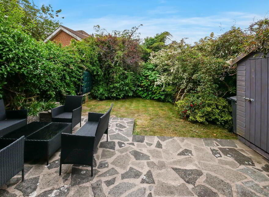 11 Briar Hill, Off Cairnshill Road, Belfast, BT8 6XW