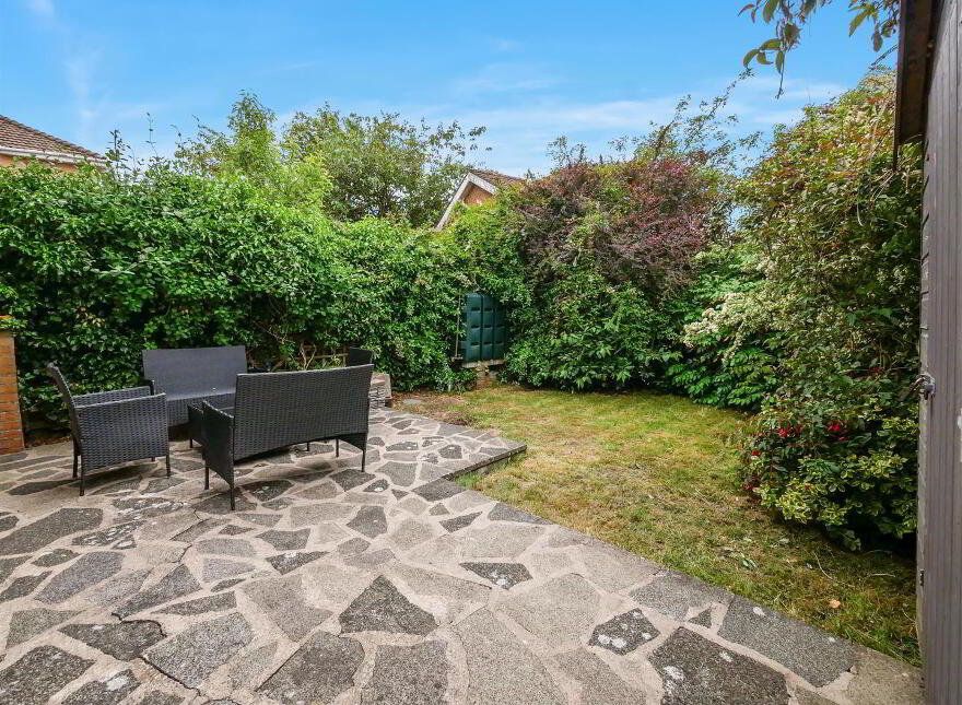 11 Briar Hill, Off Cairnshill Road, Belfast, BT8 6XW