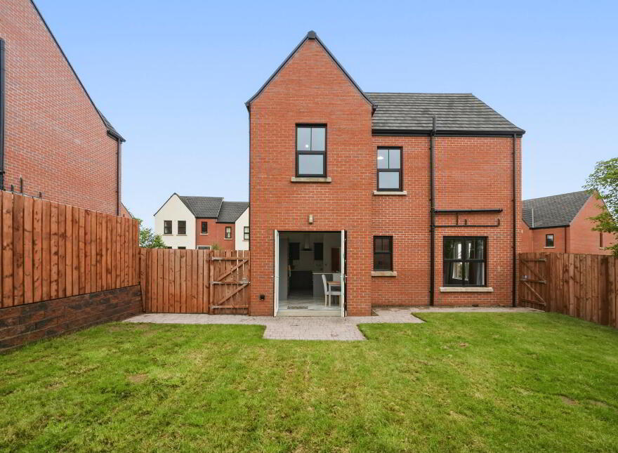 21 Castlegowan Park, Belfast, BT5 7WG