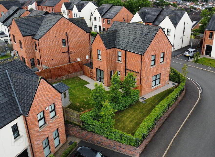 21 Castlegowan Park, Belfast, BT5 7WG
