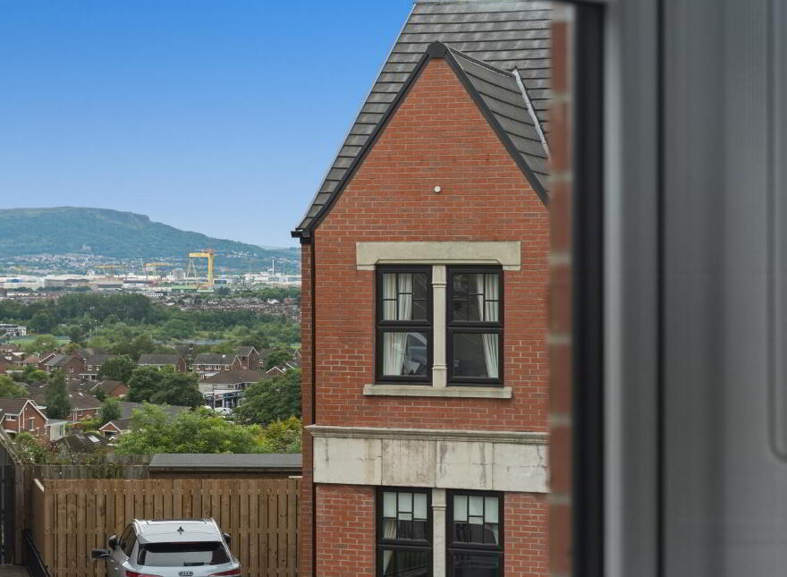 21 Castlegowan Park, Belfast, BT5 7WG