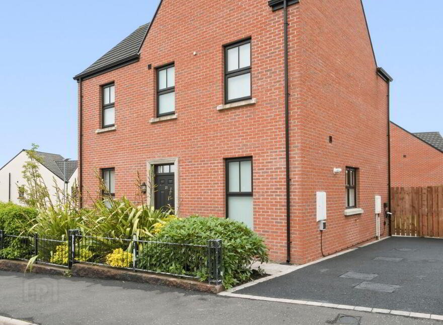 21 Castlegowan Park, Belfast, BT5 7WG
