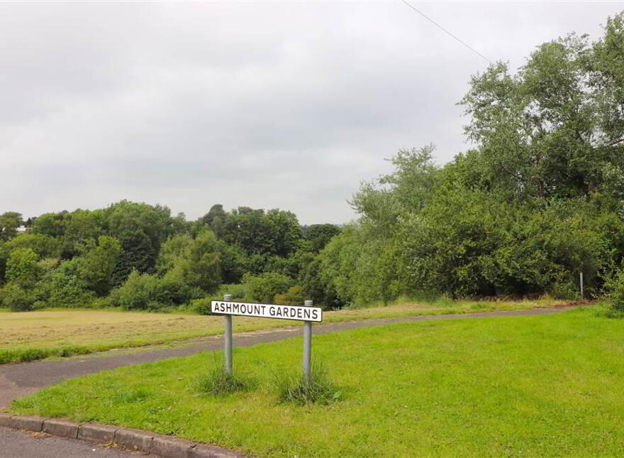 202 Ashmount Gardens, Hillhall Road, Lisburn, BT27 5DB