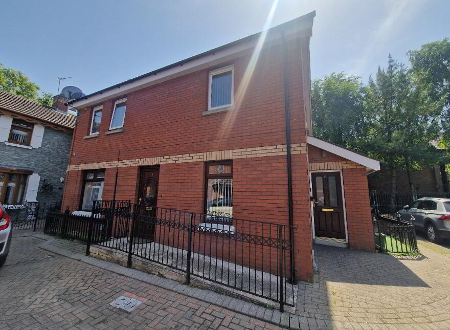 5 Brookville Court, Antrim Road, Belfast, BT14 6EX