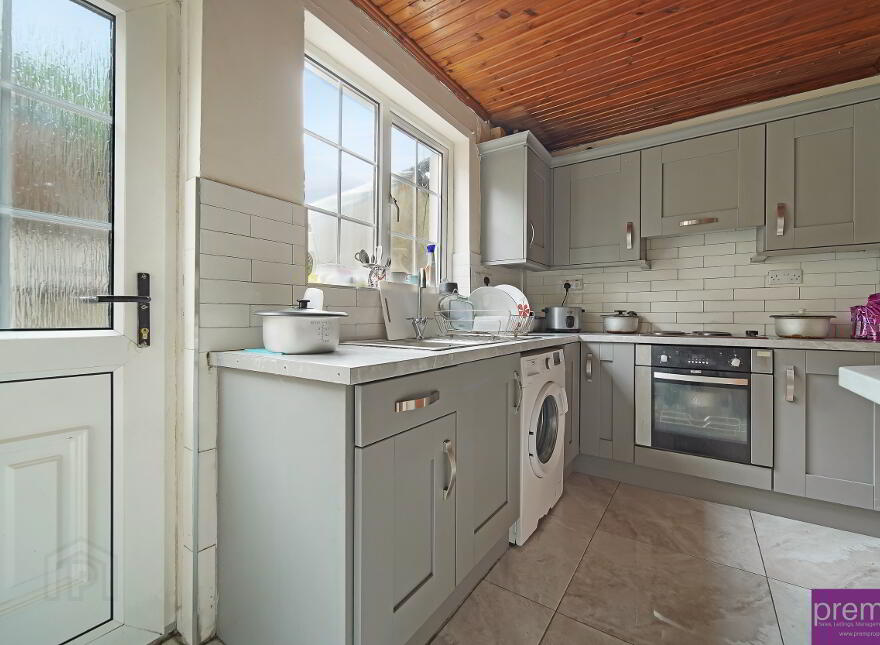 25 Fairmount Park, Dungannon, BT70 1EB