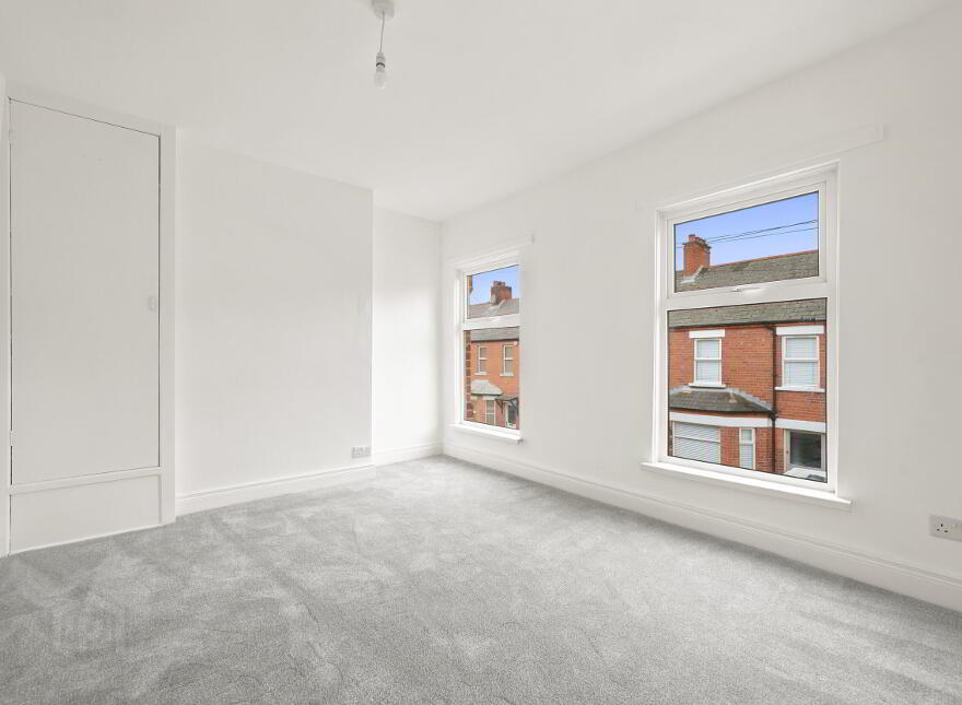 26 Dunraven Avenue, Belfast, BT5 5JR