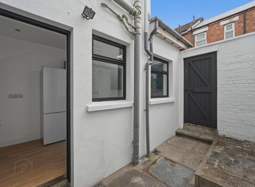 26 Dunraven Avenue, Belfast, BT5 5JR