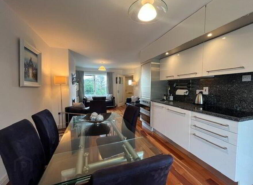9 Ardmanagh Beg, Schull, P81K654