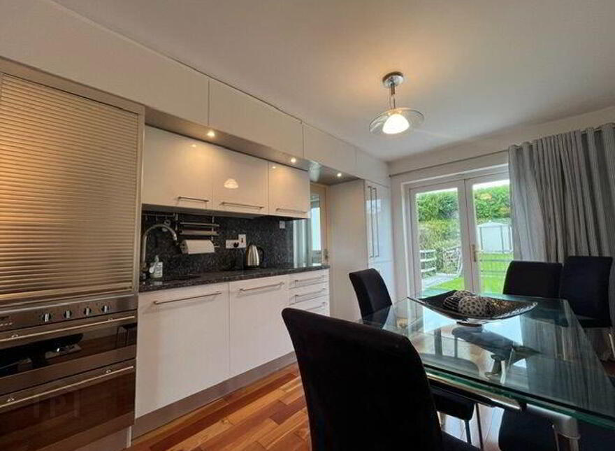 9 Ardmanagh Beg, Schull, P81K654