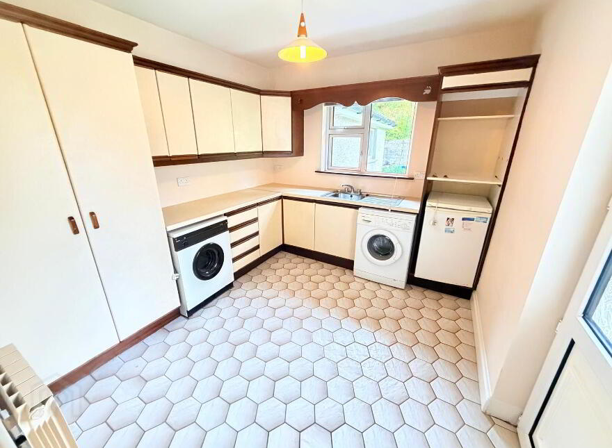 Mount Carmel, 5 Avondale, Model Farm, Model Farm Road, T12P9TT