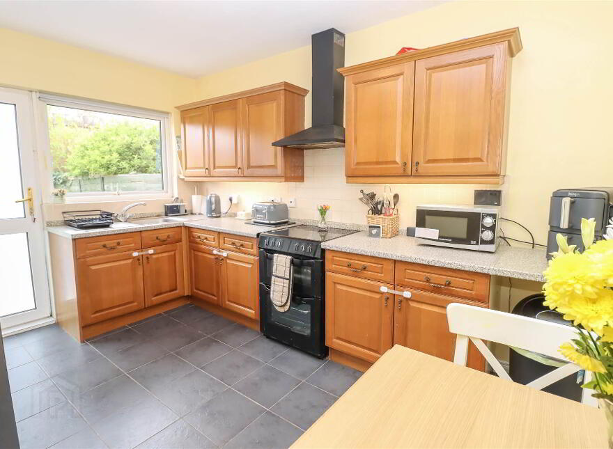 2 Ferndene Gardens, Dundonald, Belfast, BT16 2EP