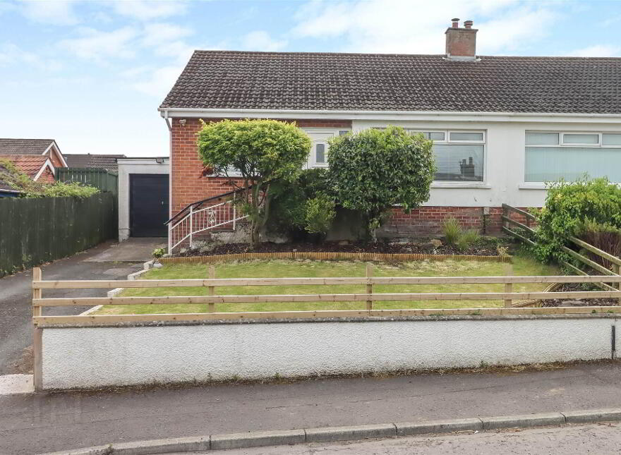 2 Ferndene Gardens, Dundonald, Belfast, BT16 2EP