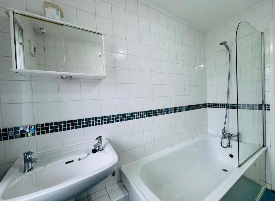27F West Crescent, Off Church Road, Newtownabbey, BT37 9DX