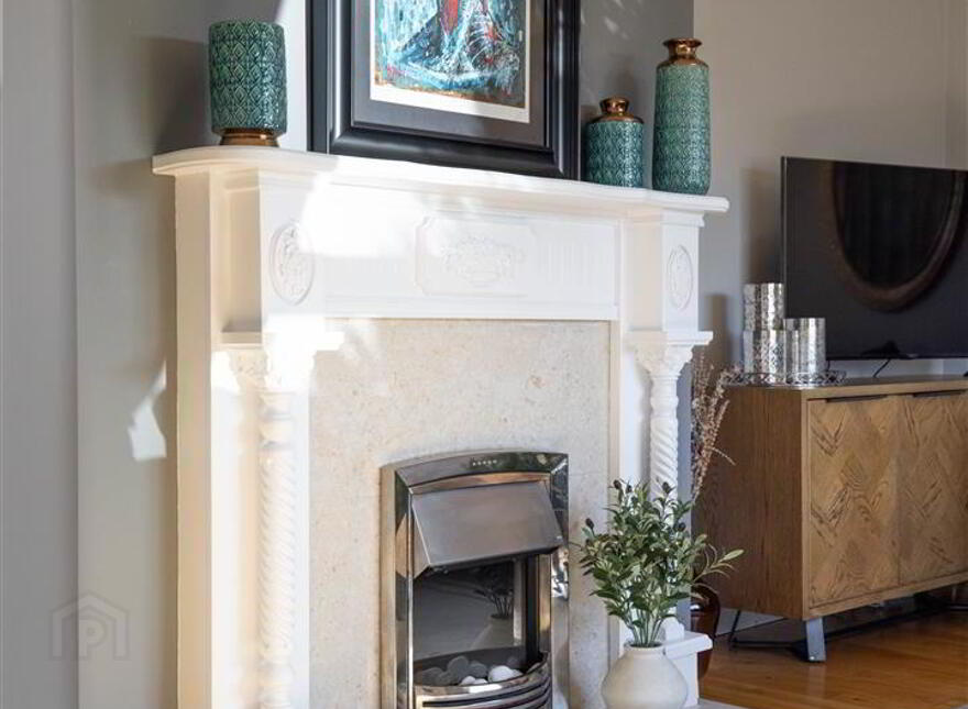 113 Laurelgrove Dale, Belfast, BT8 6ZE