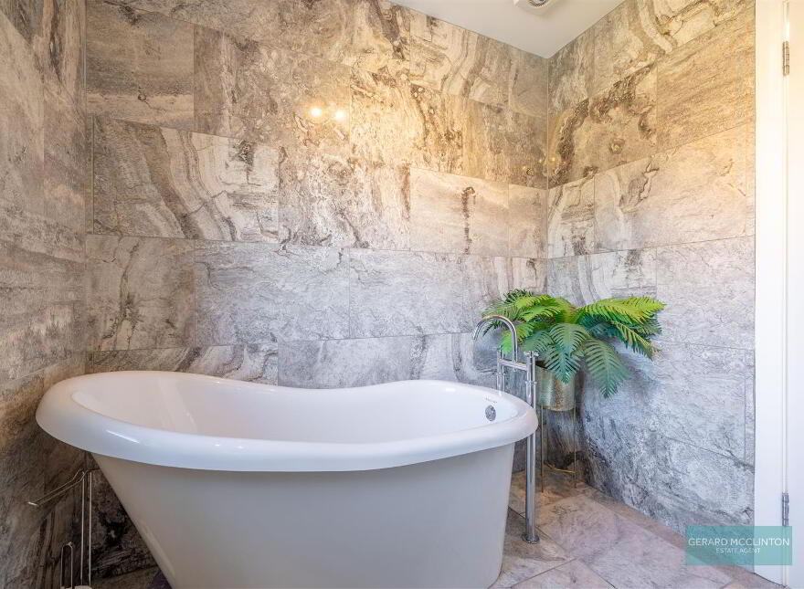 113 Laurelgrove Dale, Belfast, BT8 6ZE