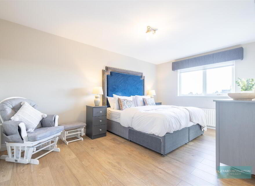 113 Laurelgrove Dale, Belfast, BT8 6ZE
