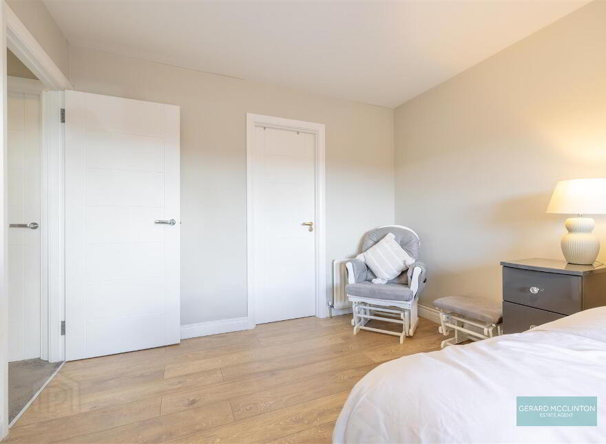 113 Laurelgrove Dale, Belfast, BT8 6ZE